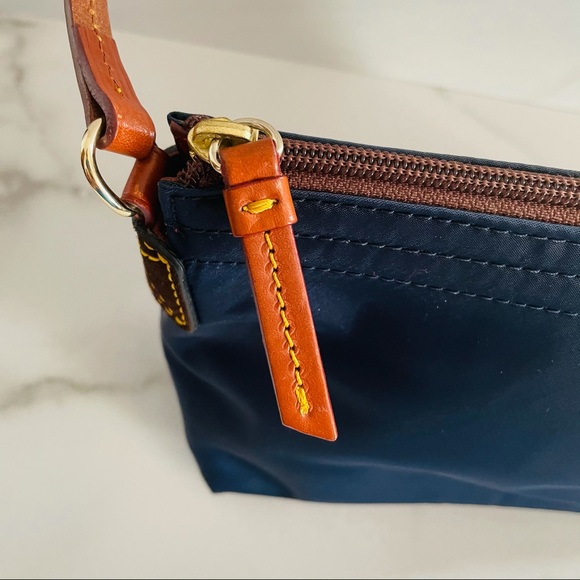 Vintage Dooney & Bourke Mini Nylon Purse - Picture 5 of 9